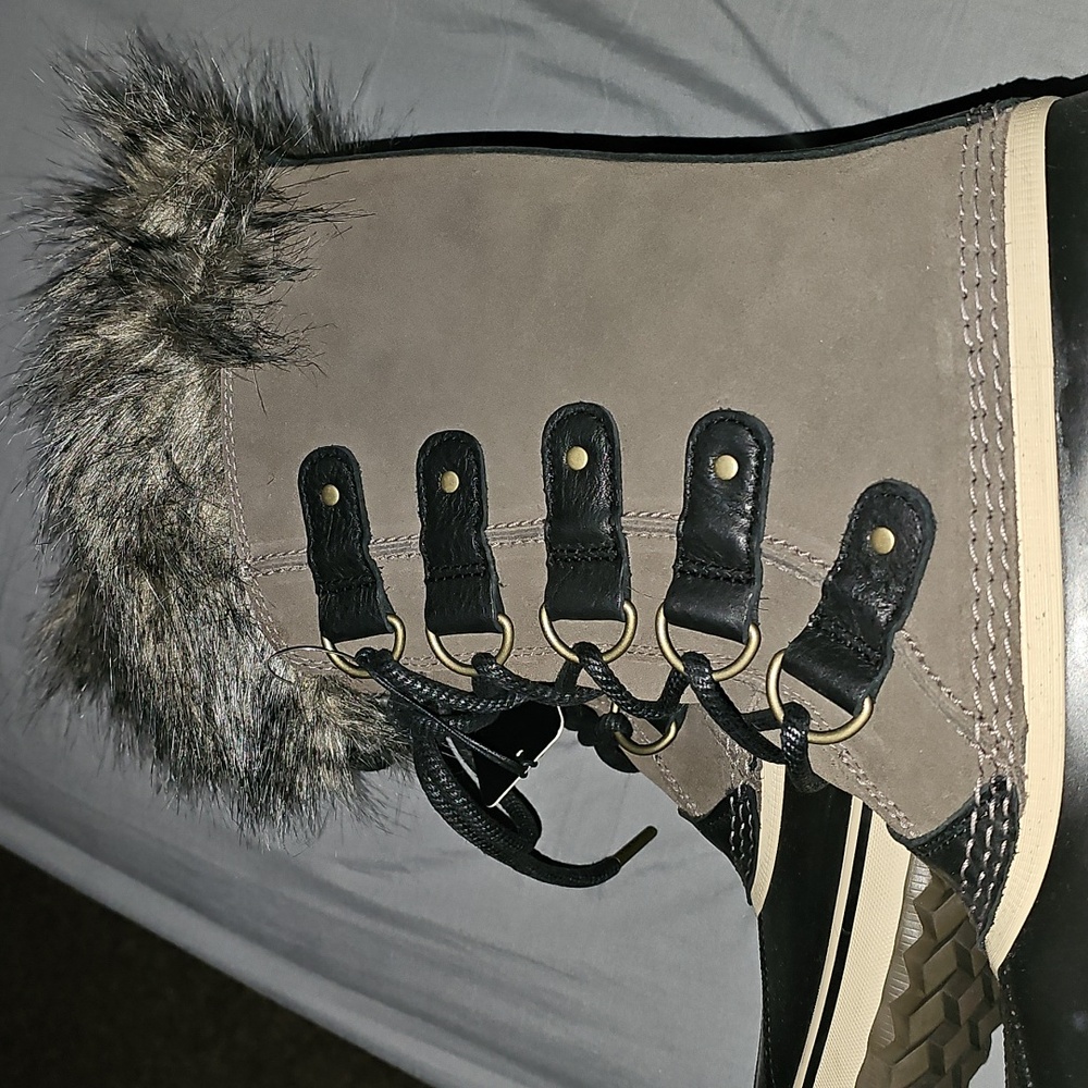 SOREL Nwts Womens Sz 9.5 Insulated/Waterproof Winter Boots. Gorgeous - Picture 10 of 15